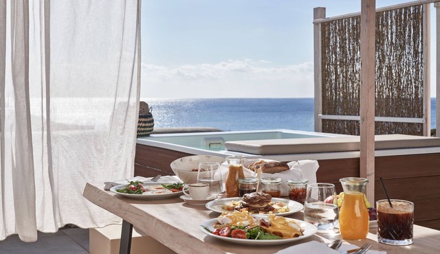 Volcano Luxury Suites Milos - Adults Only