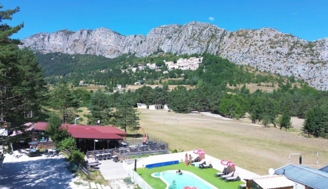 ZEcamping 2 étoiles piscine locatif TV clim 36m2 6 pers