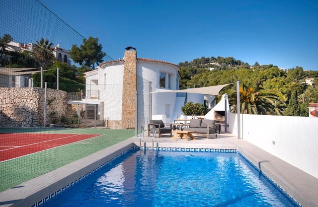 Sara 6 - chill-out, private pool, private tennis court- by Holiday Rentals Villamar