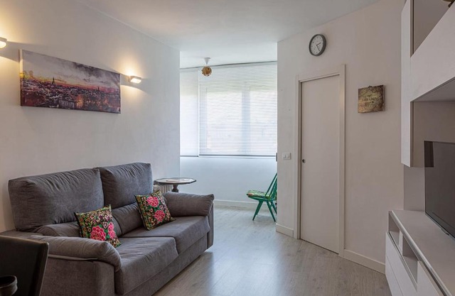 Spacious 2-Bedroom Flat next to Bernabeu Stadium