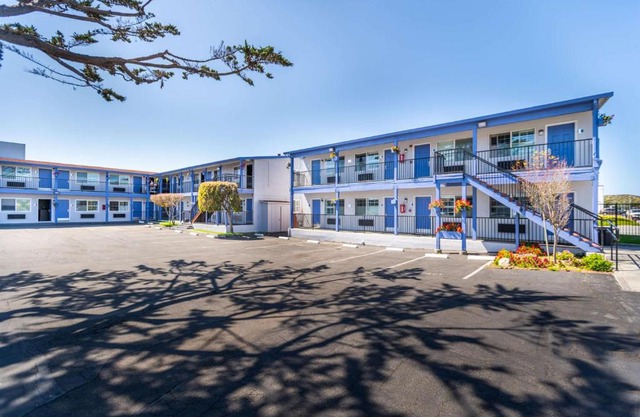Surestay Hotel 