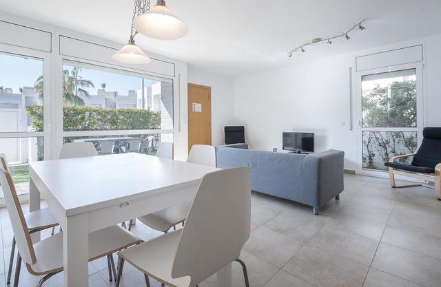 TH109-6 Eulalia Apartments for 6