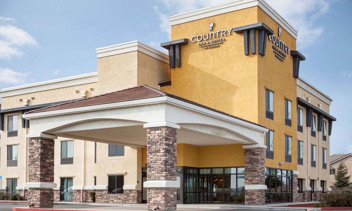 Dixon Hotel | Country Inn & Suites by Radisson, Dixon, CA - UC Davis Area