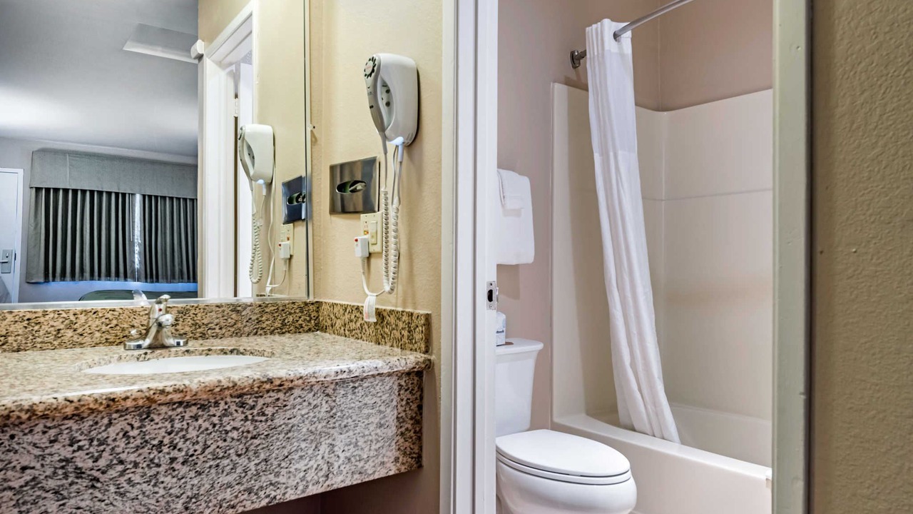 Photo of Bathroom in North Fremont Street