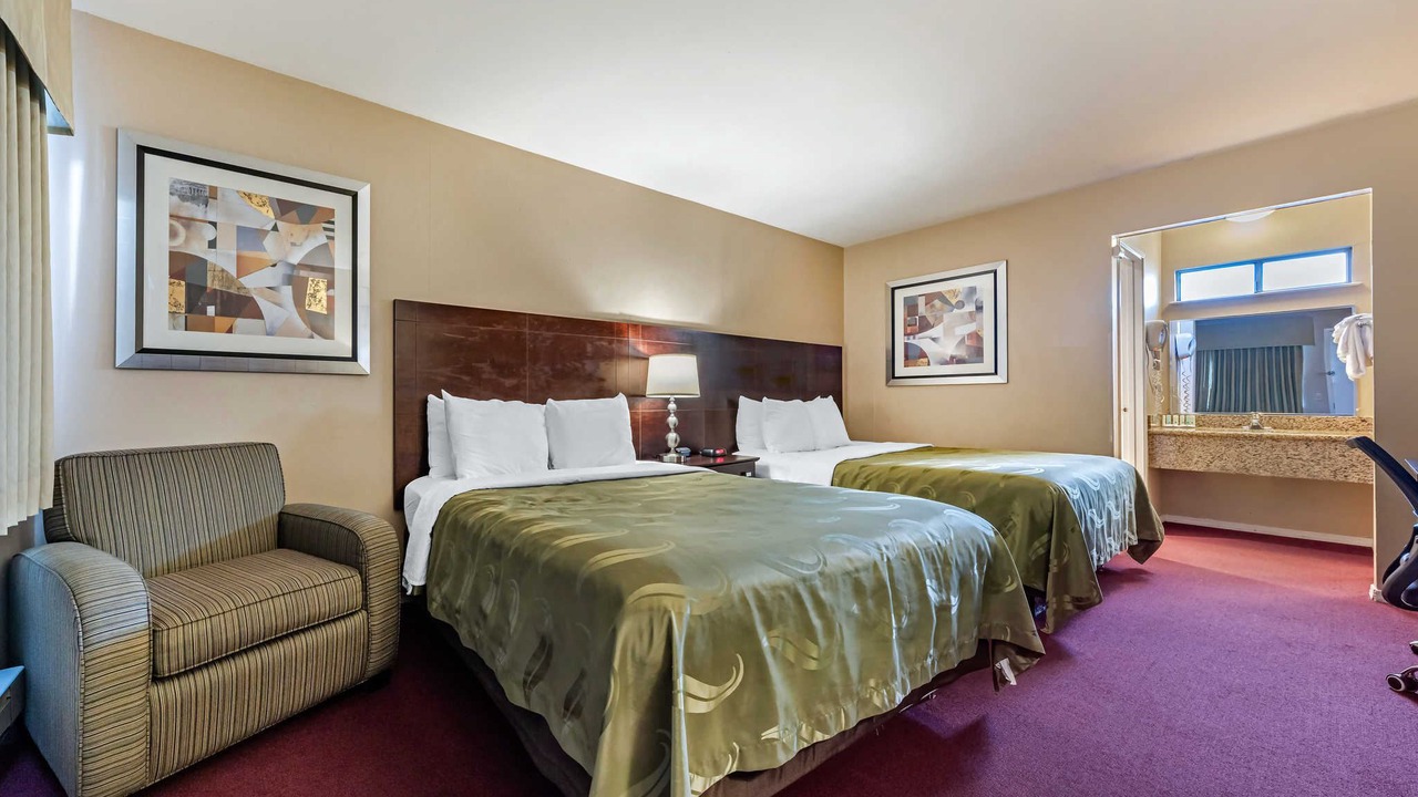 Photo of Bedroom in North Fremont Street