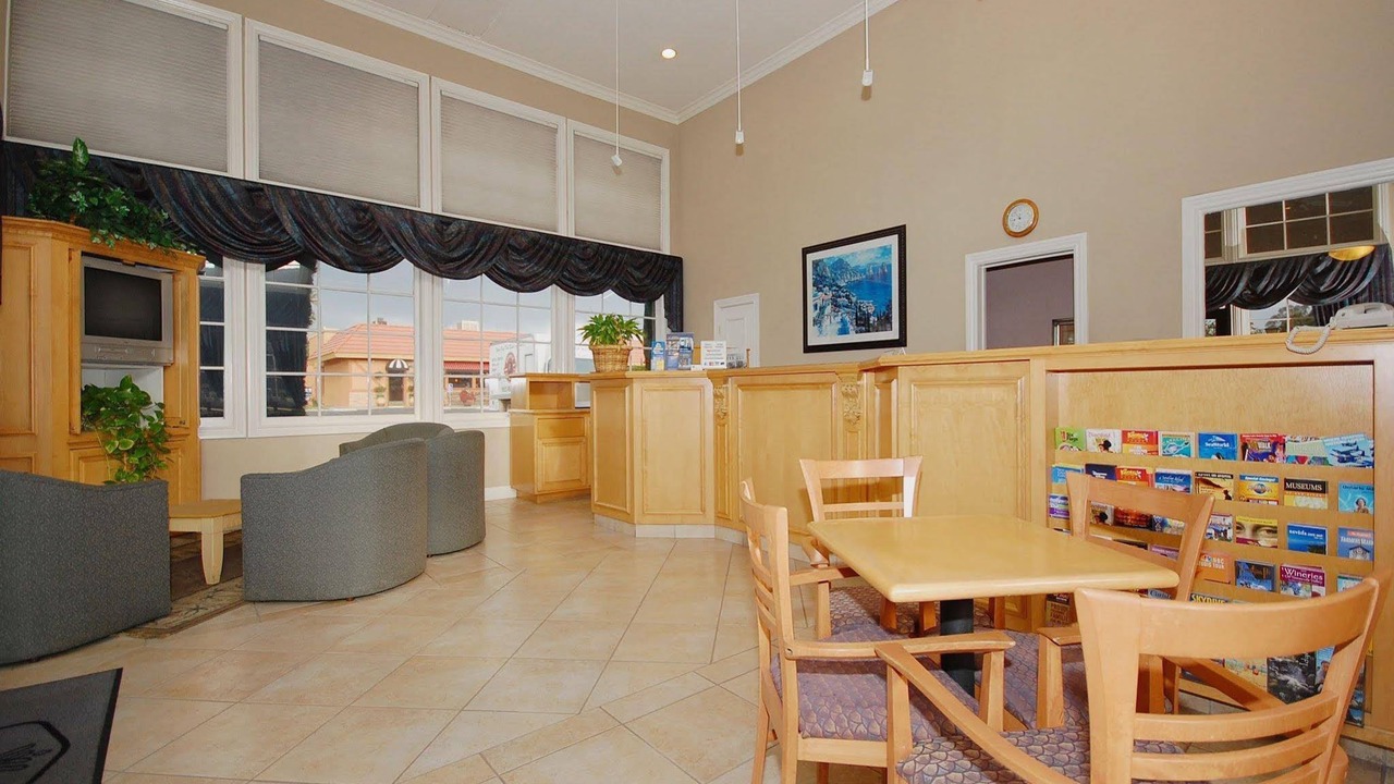 Photo of Livingroom in Corona