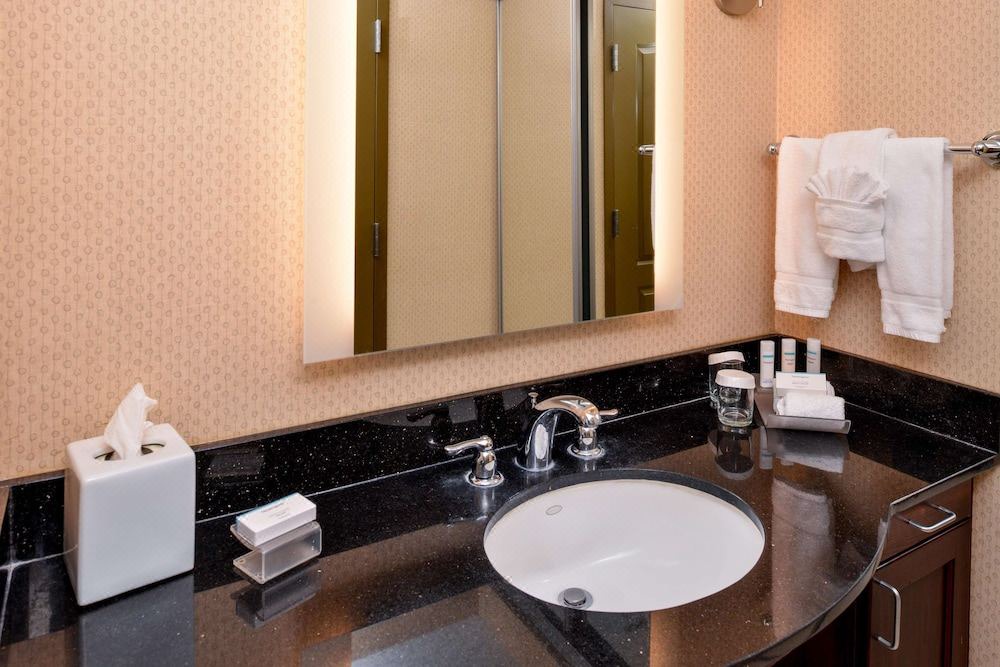 Photo of Bathroom in Raisin