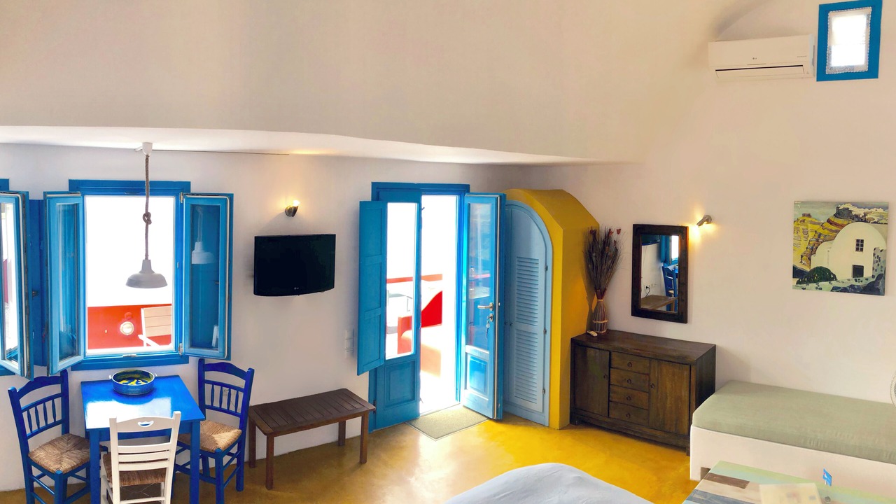 Photo of Bedroom in Imerovigli