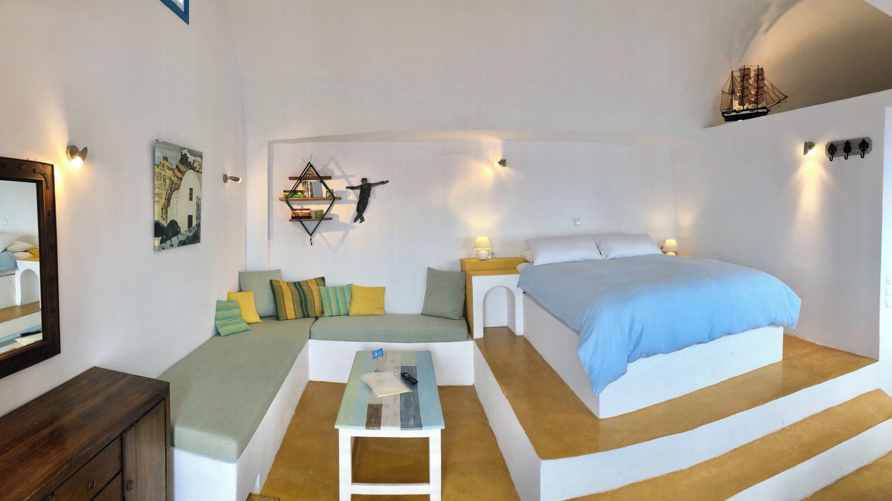 Photo of Bedroom in Imerovigli