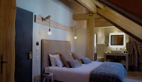 Room 9