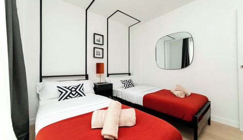 Premier Apartment