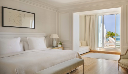 Suite (French Riviera)