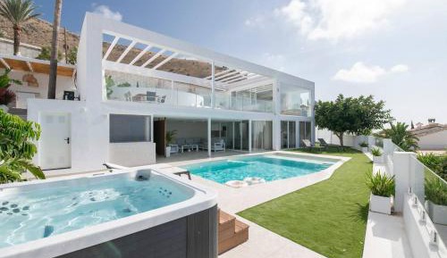Villa with Sea View