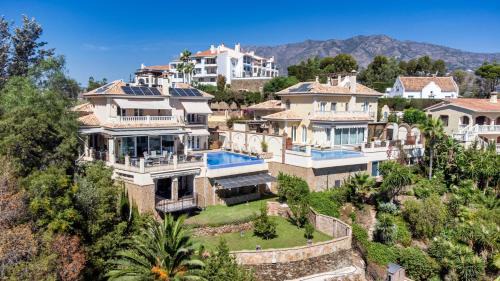 Five-Bedroom Villa