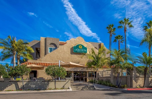 Carlsbad Hotel | La Quinta by Wyndham Carlsbad - Legoland Area