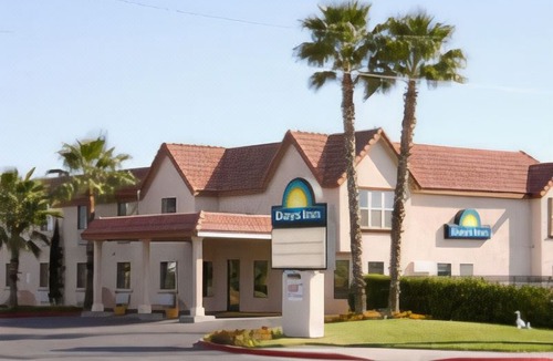 Corning Hotel | Econo Lodge Inn & Suites Corning