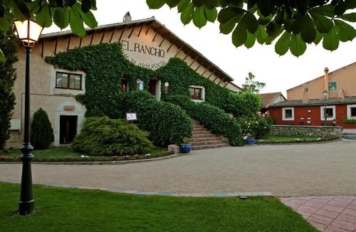 Torrecaballeros Hotel | Hotel El Rancho