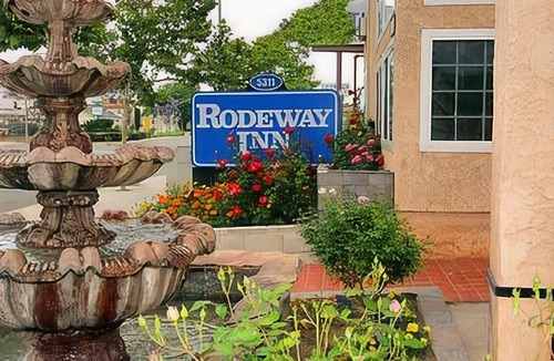 Cypress Hotel | Rodeway Inn Cypress