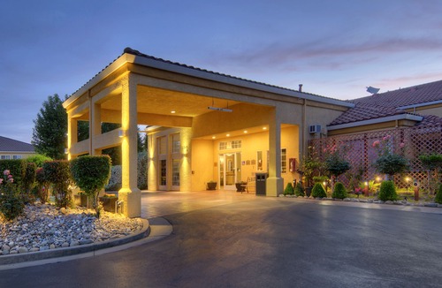 Dixon Hotel | Best Western Plus Dixon Davis