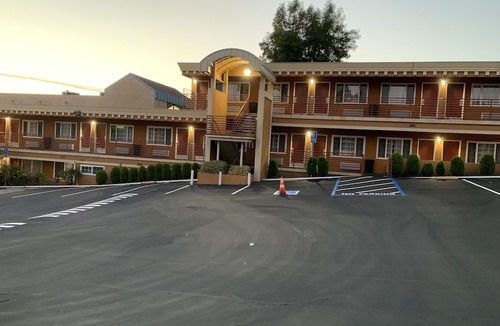Hayward Hotel | Budget Inn of Hayward
