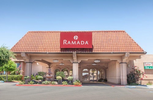Raisin Hotel | Ramada by Wyndham Fresno North
