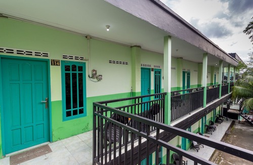 Balikpapan Hotel | OYO 754 Nur Aziziah Guest House