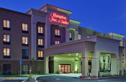 Herndon Hotel | Hampton Inn & Suites Fresno - Northwest